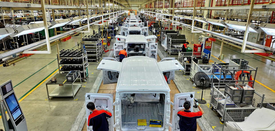 Intelligent Flexible Assembly Line for Commercial Van Vehicles – Technical White Paper